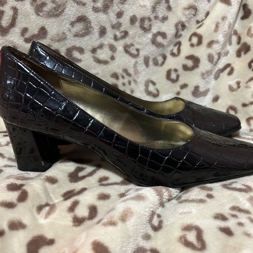 Liz Claiborne Black Croc-Patterned Heels